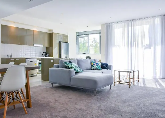 Spacious Sun-Drenched Apartment, Centrally Located
